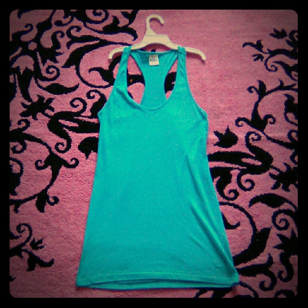 A blue comfortable vs pink shirt.